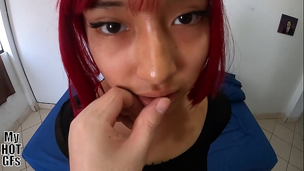 Jovencita pelirroja de 18 añitos folla como una diosa!